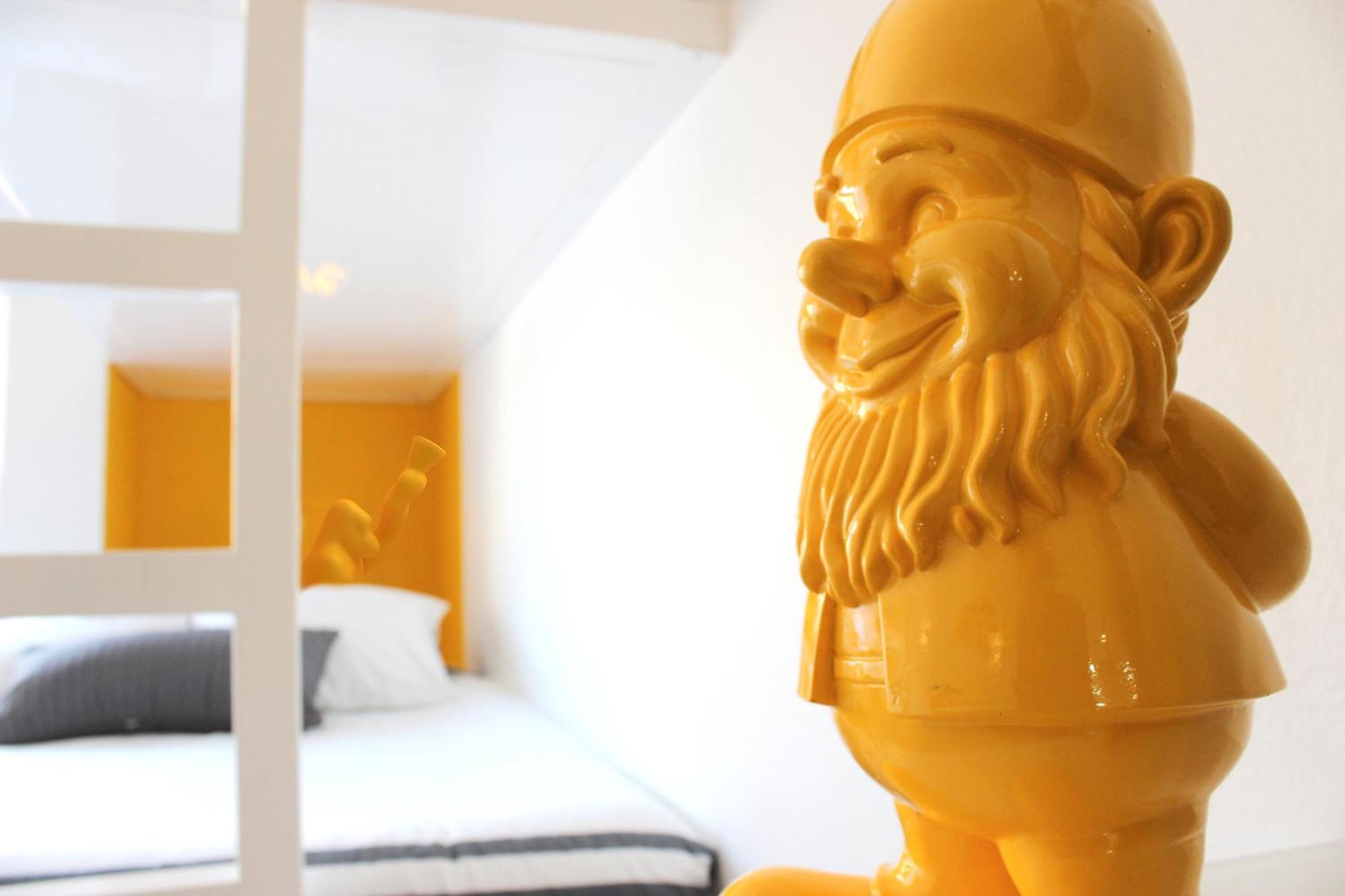 Warm Yellow البوفيرا المظهر الخارجي الصورة